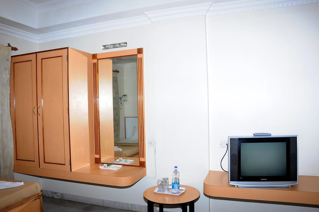 Hotel Annamalai Tiruchirappalli ภายนอก รูปภาพ