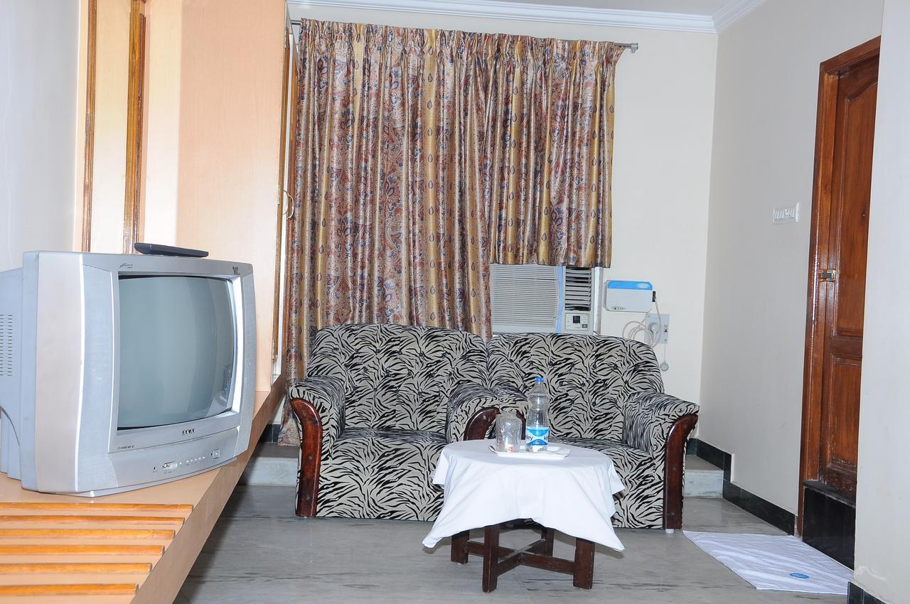 Hotel Annamalai Tiruchirappalli ภายนอก รูปภาพ